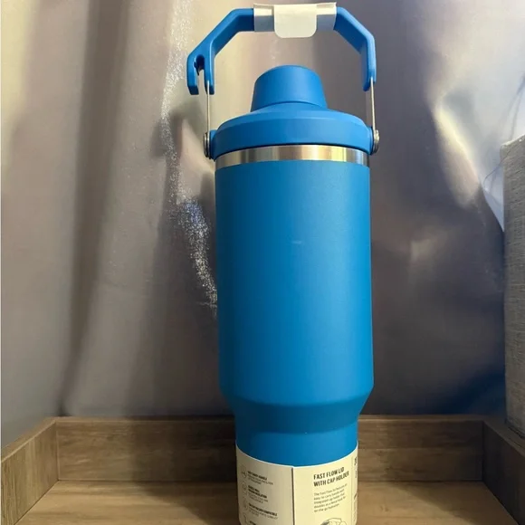 Stanley The IceFlow™ Tumbler with Fast Flow Lid | 40 OZ - Picture 2 of 3